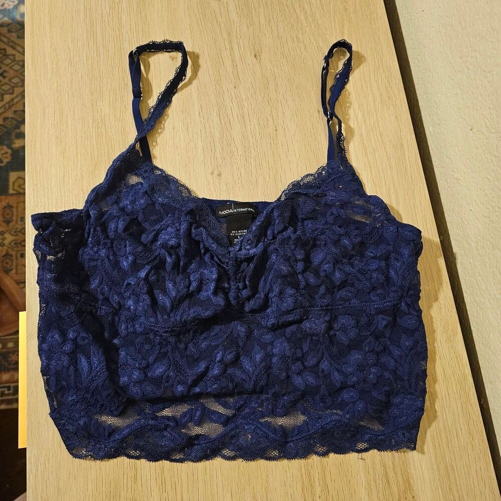 Moda-international Women's Navy and Blue Vest